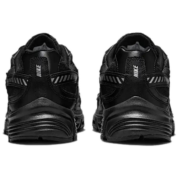 Nike Initiator