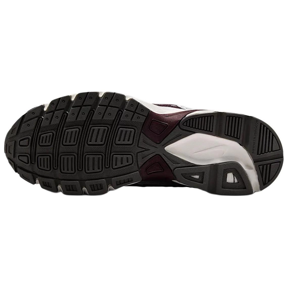 Nike Initiator