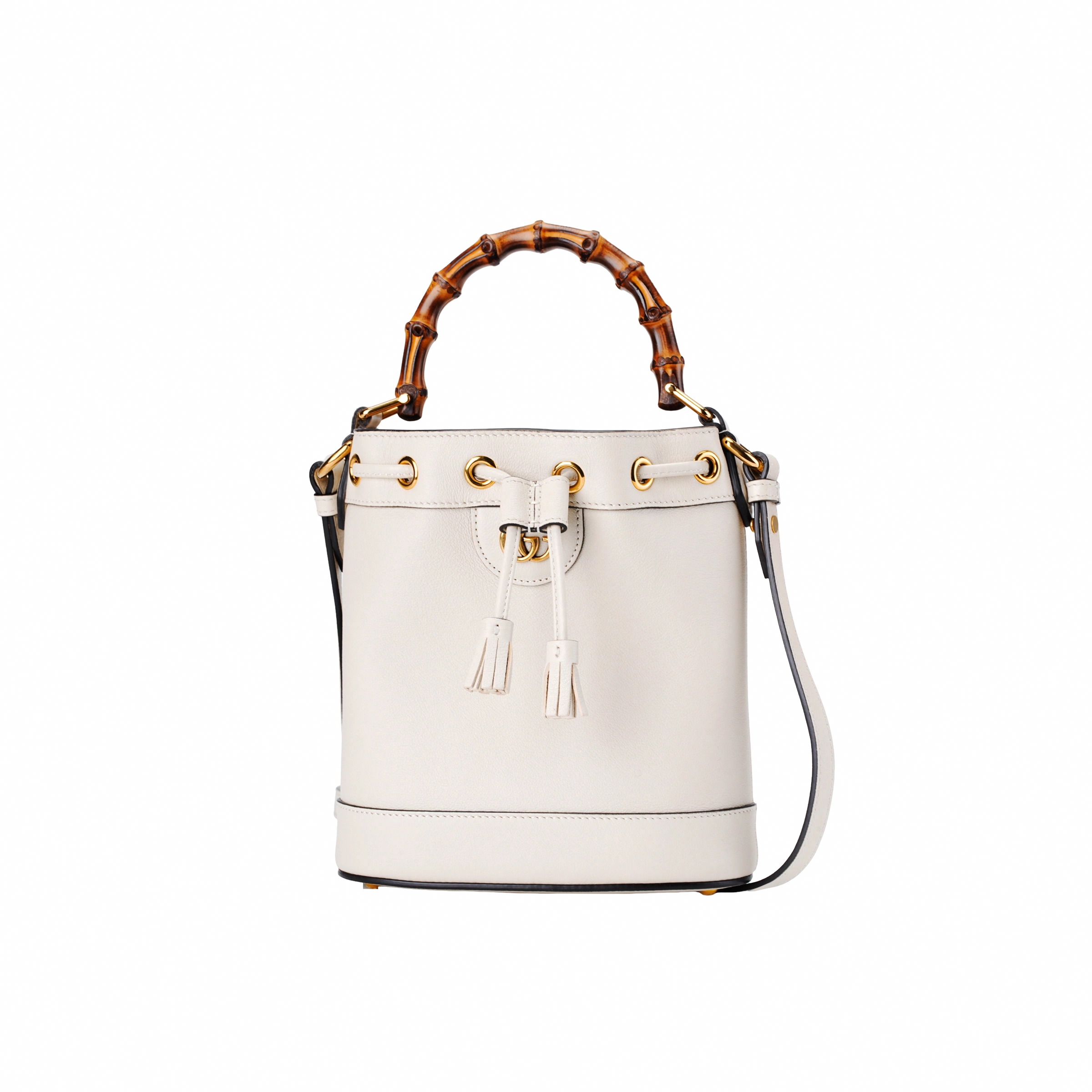 GUCCI Diana G 23