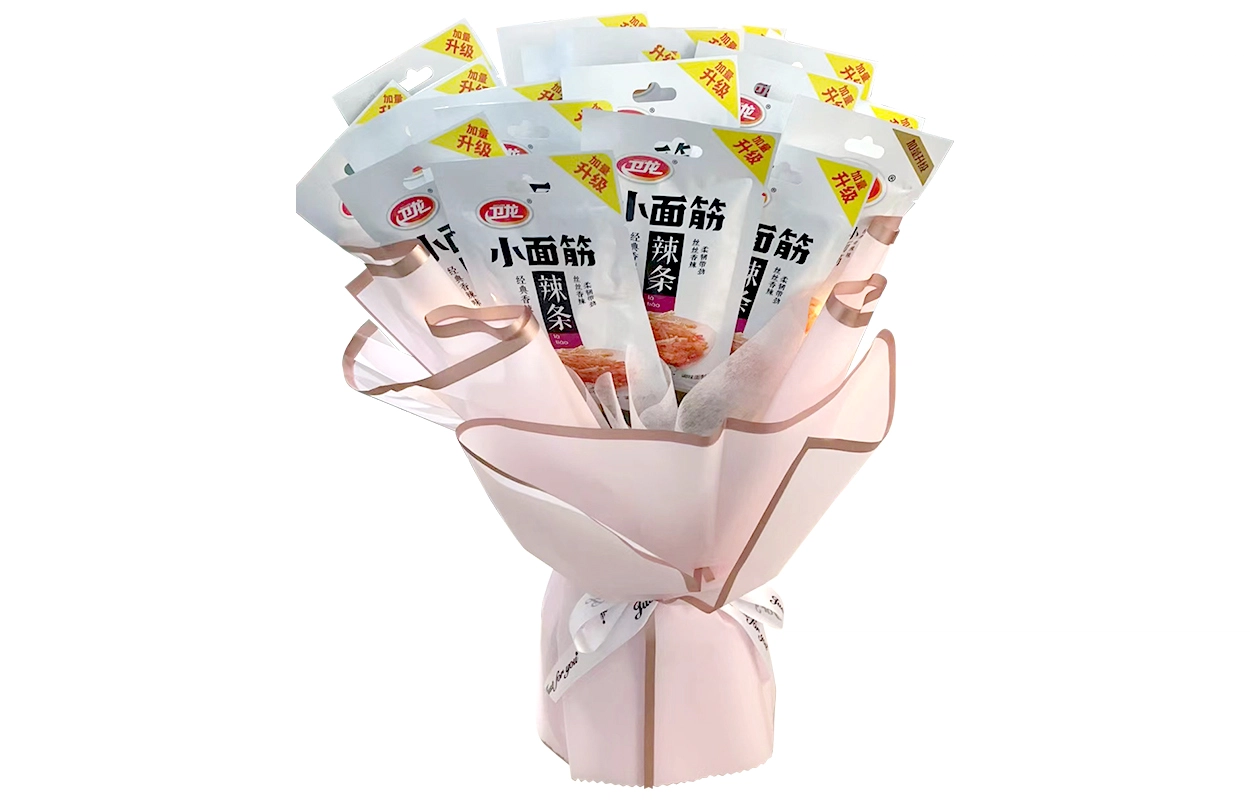 卫龙 教师节辣条零食花束 解馋怀旧零食小吃 开学季礼物送礼实用必备