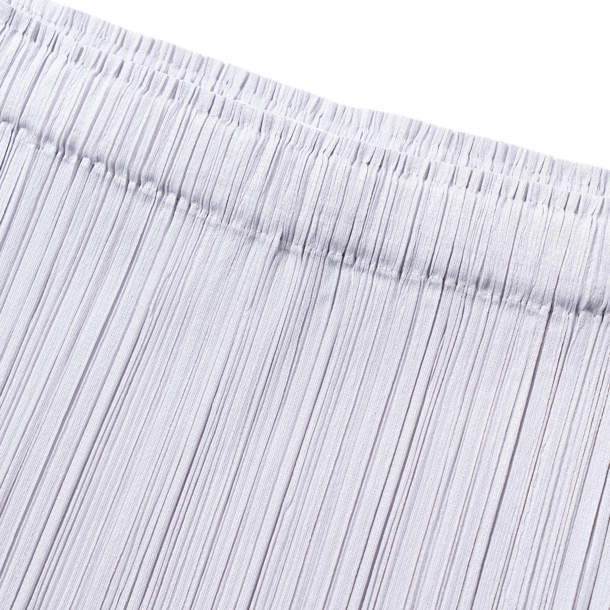 PLEATS PLEASE ISSEY MIYAKE