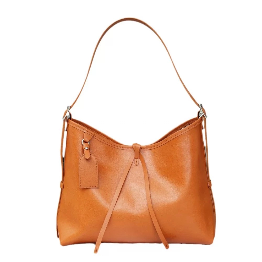 KAISER HOBOTote