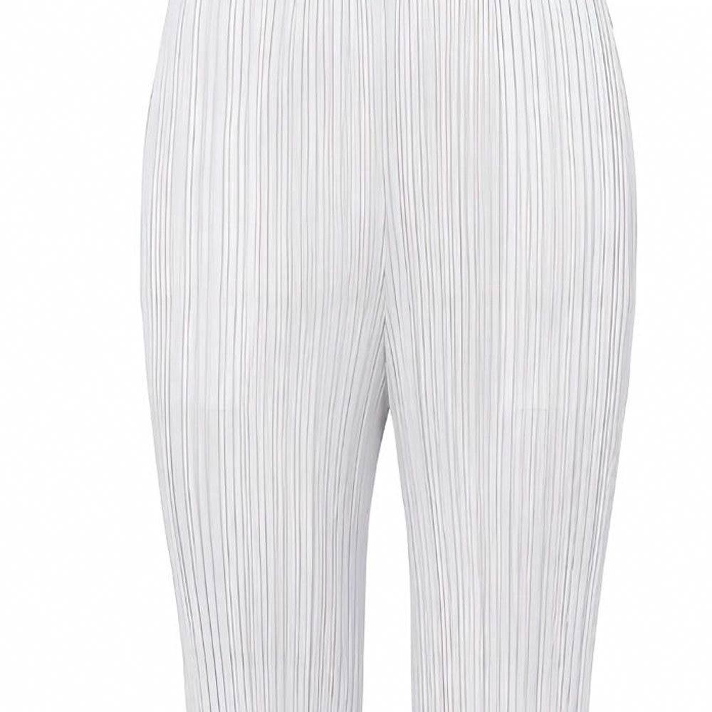 PLEATS PLEASE ISSEY MIYAKE