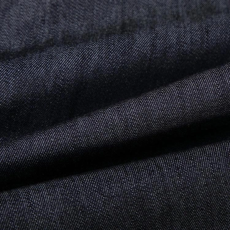 EMPORIO ARMANI FW21 Logo