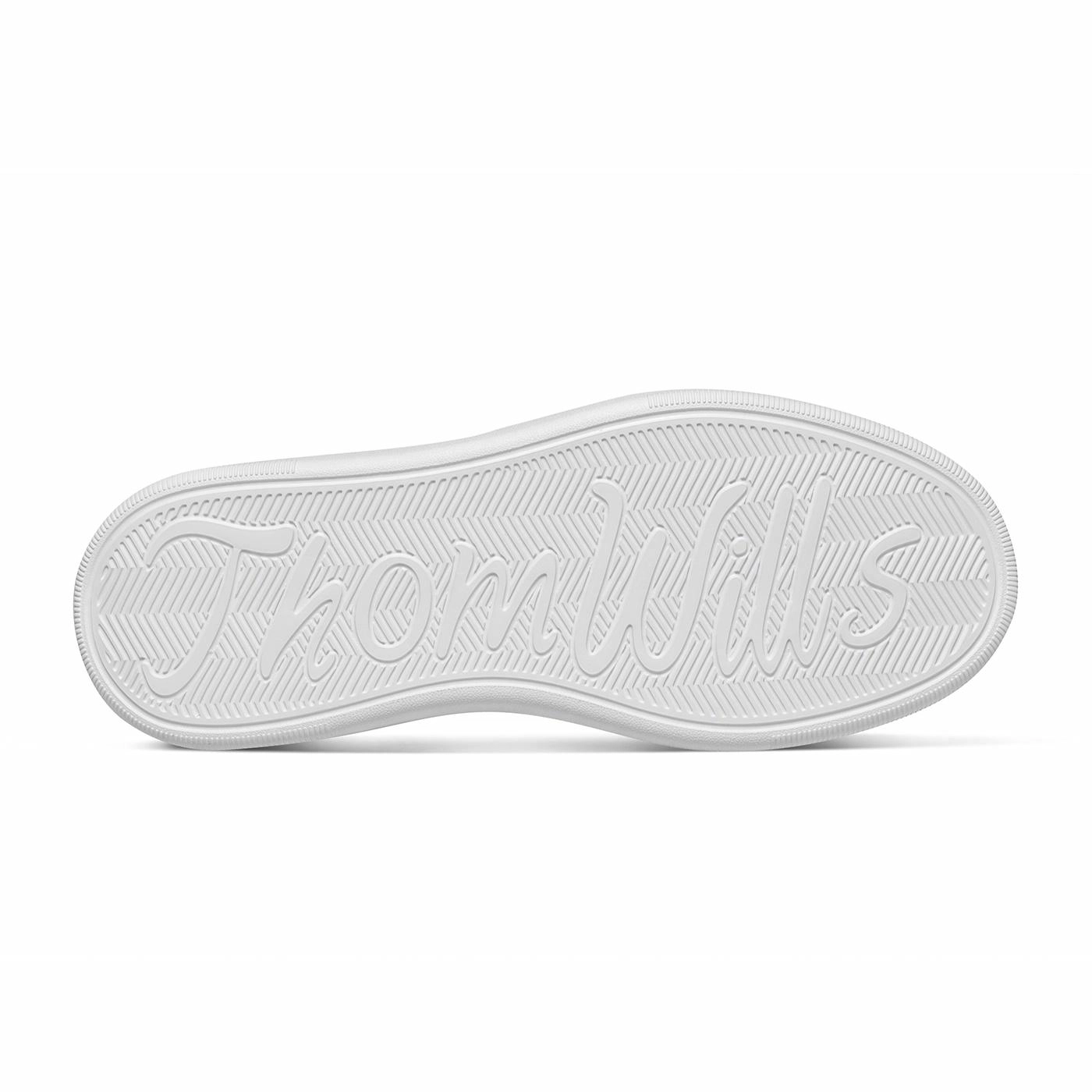 THOM WILLS trainer