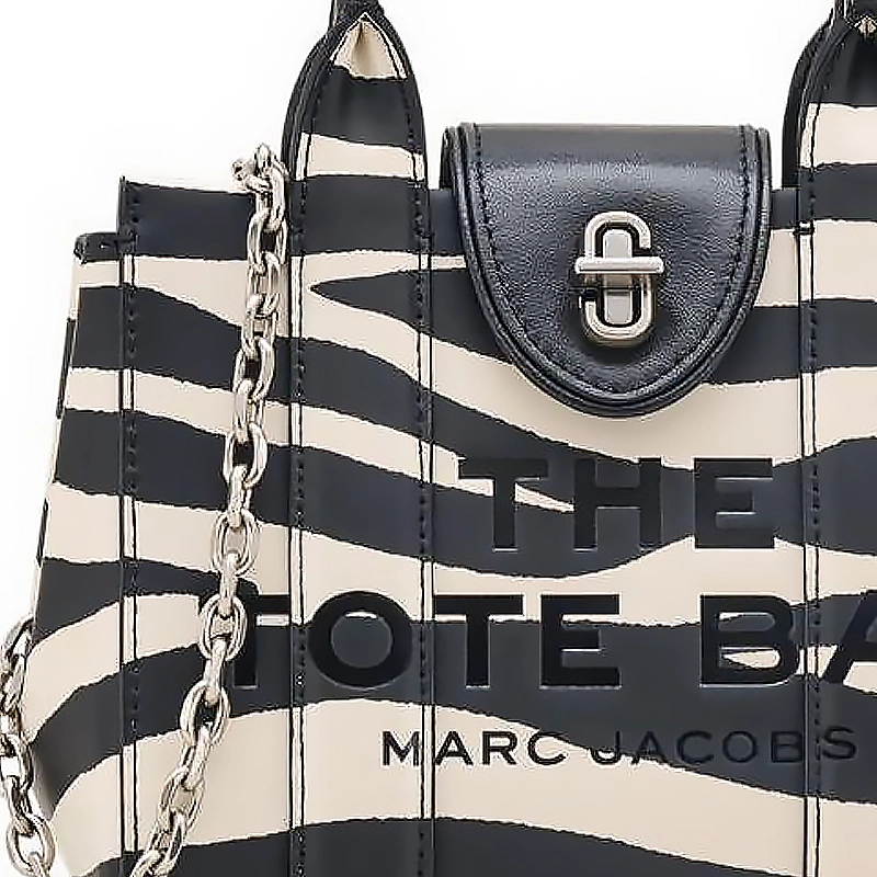 MARC JACOBS Logo