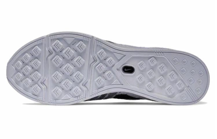 Nike Flyknit Trainer White Black
