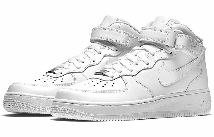 Nike Air Force 1 07 LE