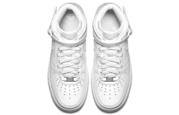 Nike Air Force 1 07 LE
