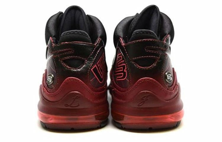 Nike Lebron 7 Christmas