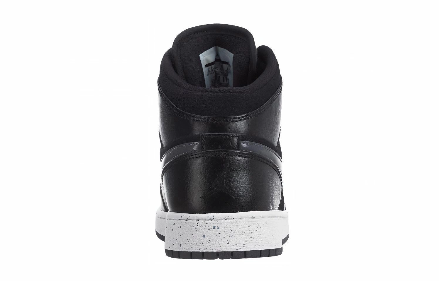 Jordan Retro Mid