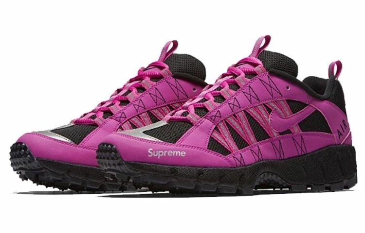 Supreme x Nike Air Humara 17