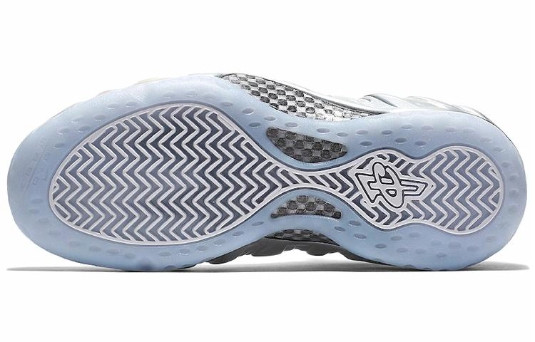 Nike Foamposite One chrome white