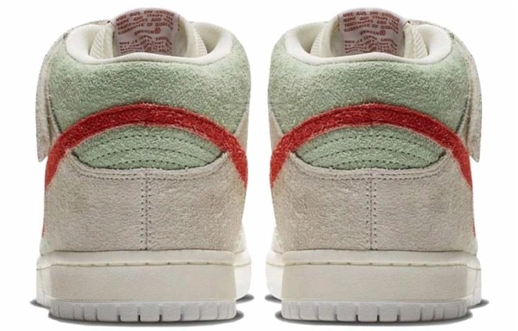 Nike Dunk SB White Widow