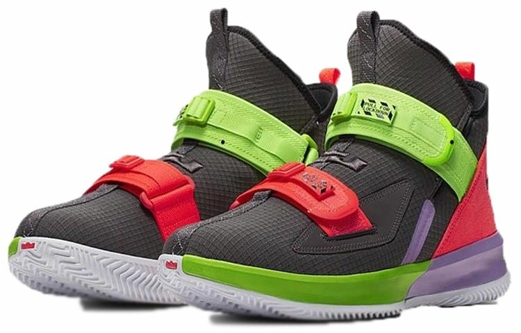 Nike zoom soldier 13 13