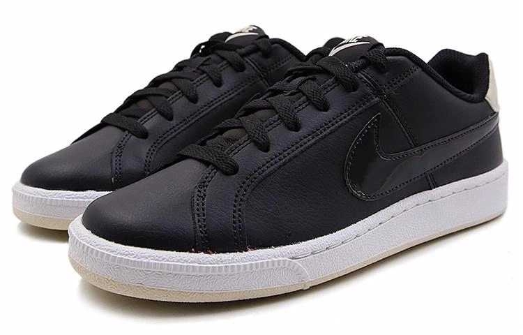 Nike Court Royale
