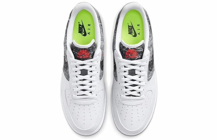 Nike Air Force 1 07 LV8