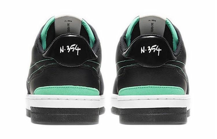 Nike Squash Type