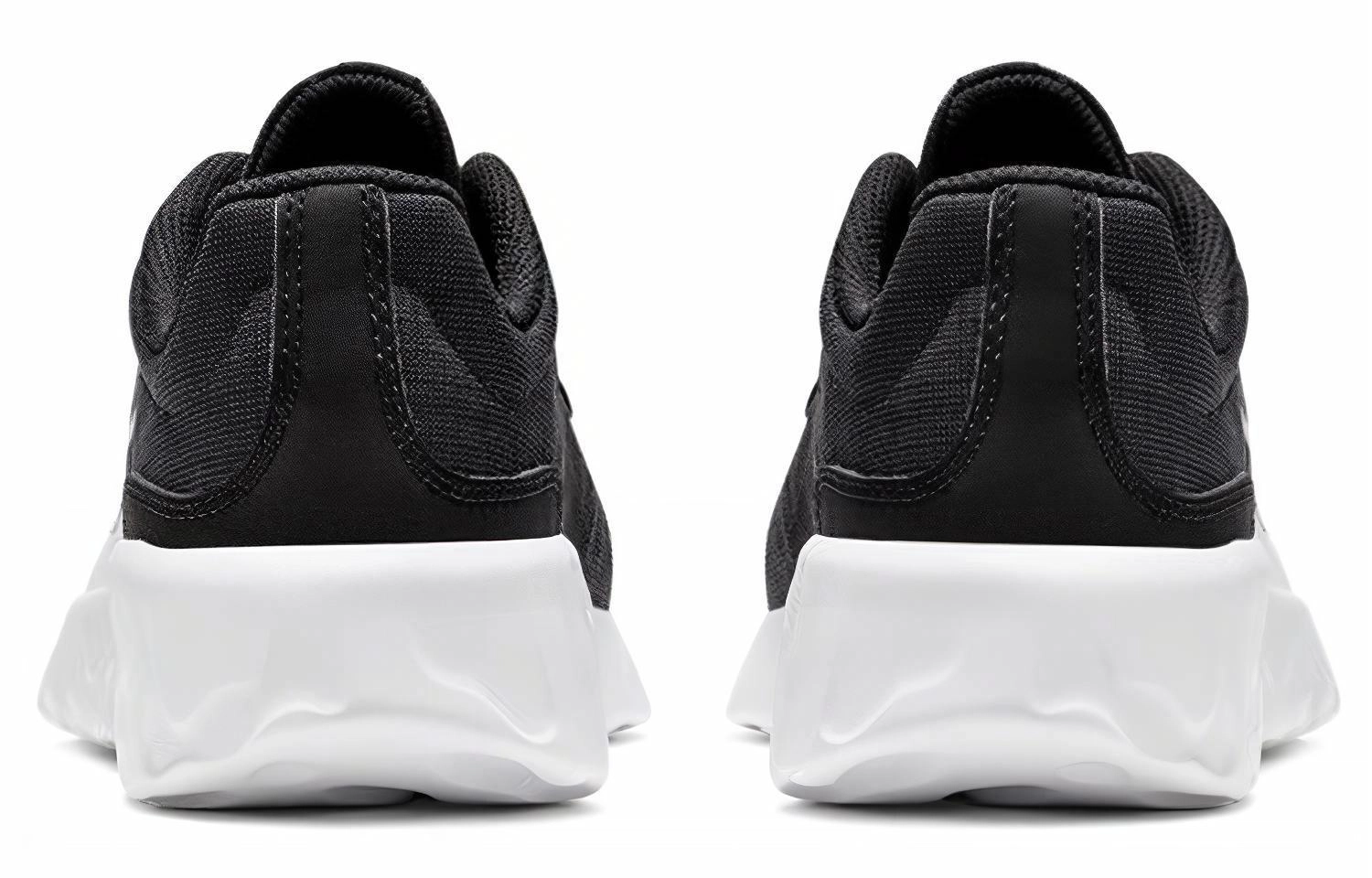Nike Explore strada