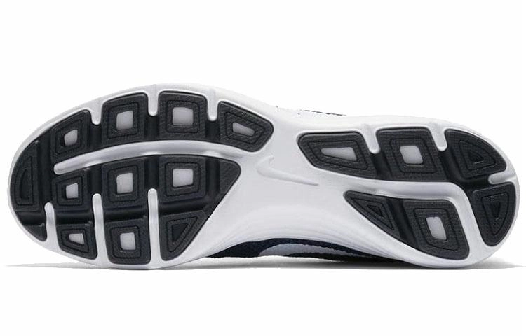 Nike REVOLUTION 3