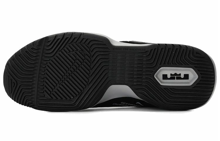 Nike Ambassador 11