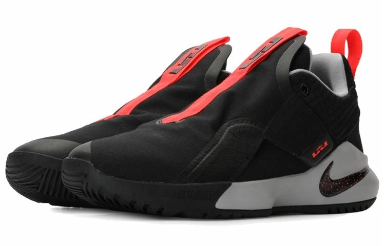 Nike Ambassador 11