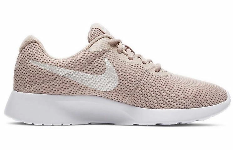 Nike Tanjun