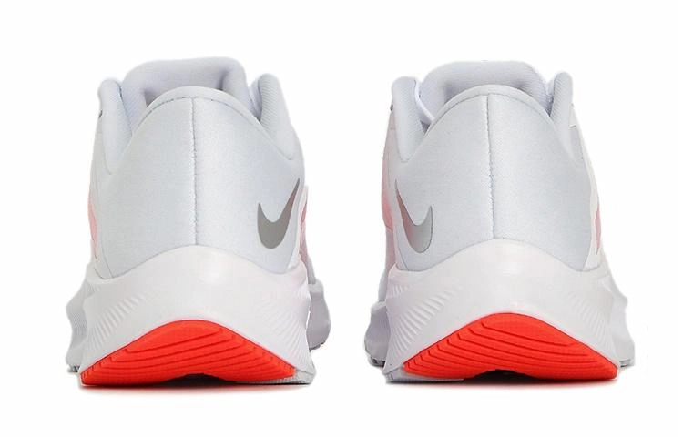 Nike Quest 3