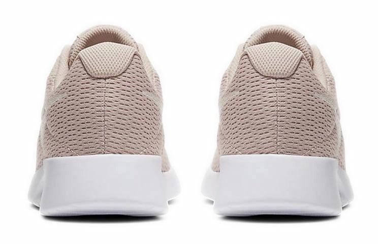 Nike Tanjun