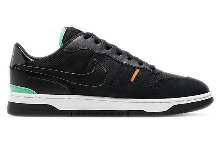 Nike Squash Type