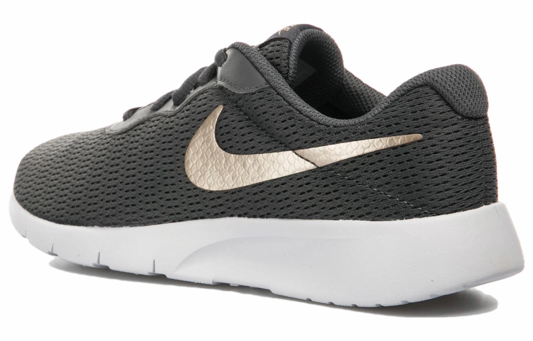 Nike Tanjun