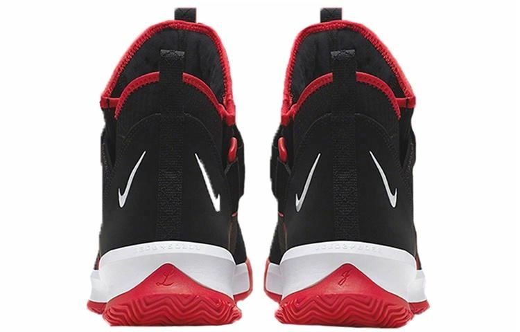 Nike zoom soldier 13 13