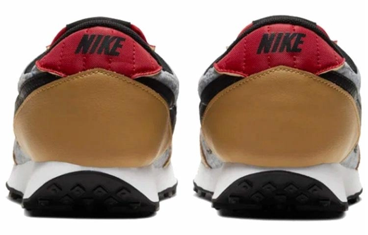 Nike Daybreak QS