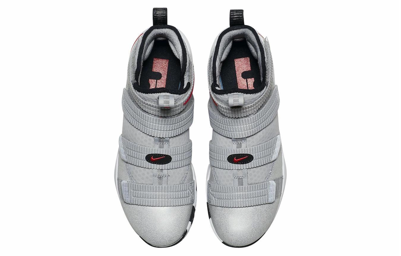 Nike zoom soldier 11 Silver Bullet