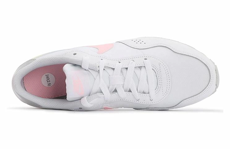 Nike MD Valiant