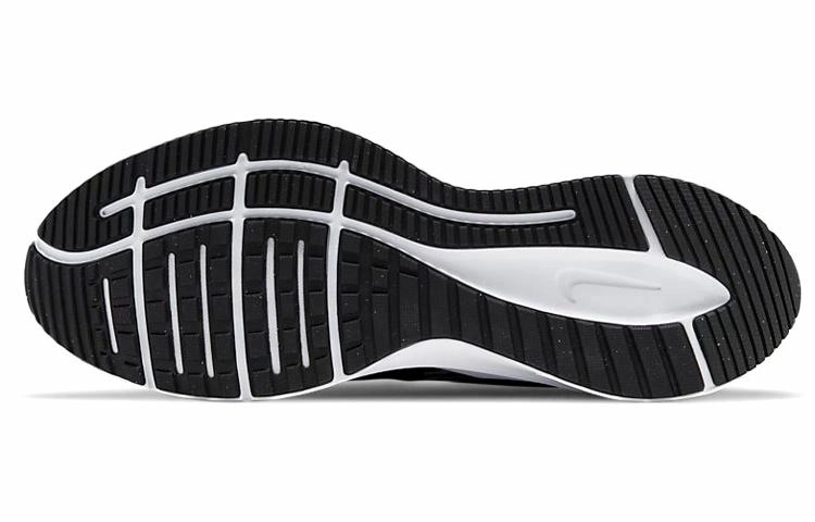Nike Quest 3 Shield