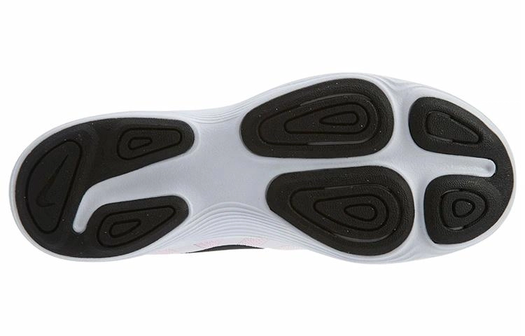 Nike REVOLUTION 4