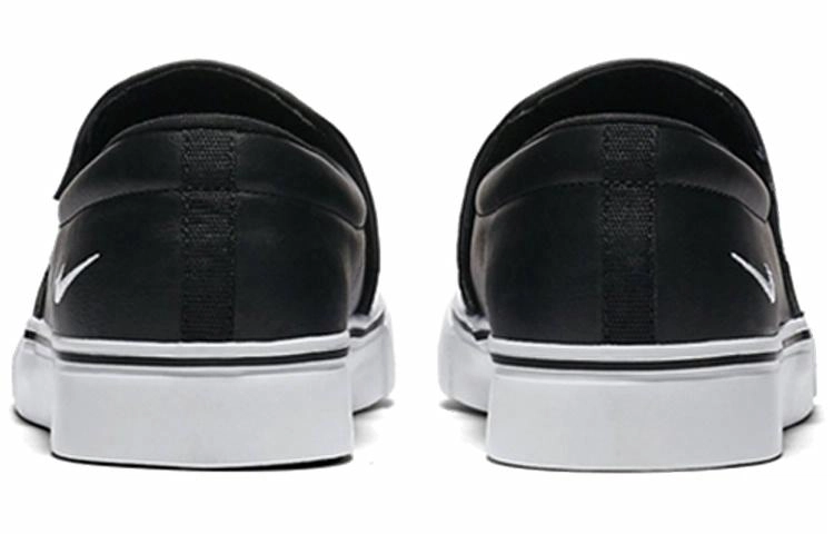 Nike Court Royale AC Slip-On