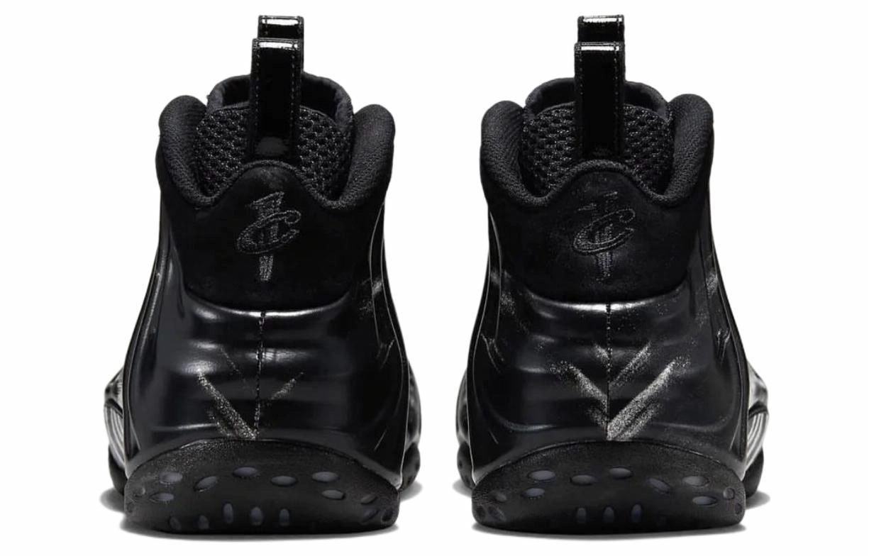 Nike Foamposite One "Black and White"