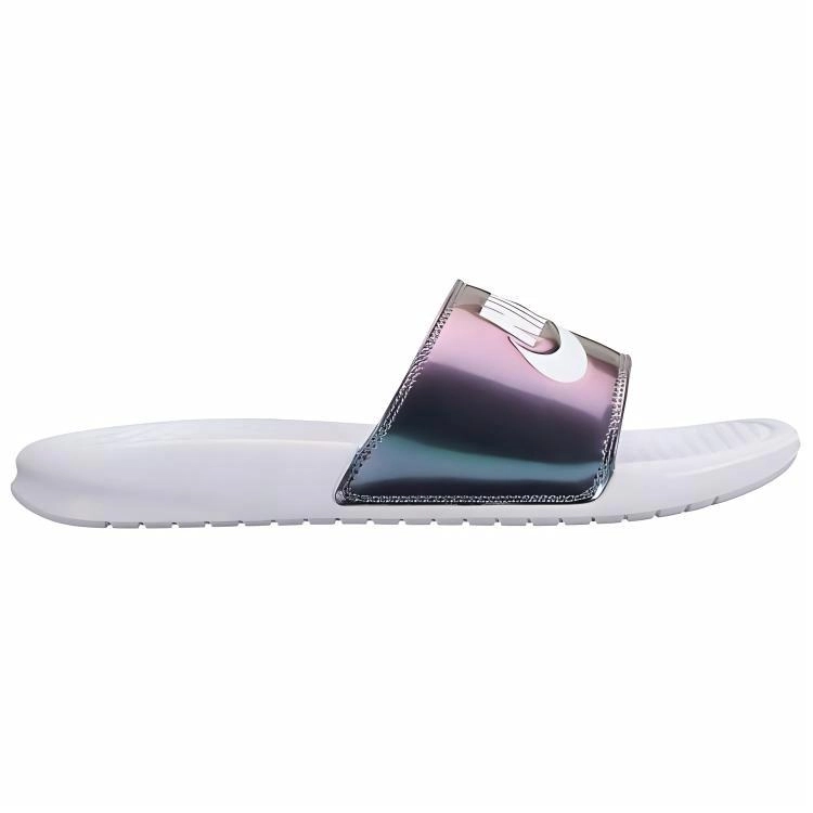 Nike Benassi