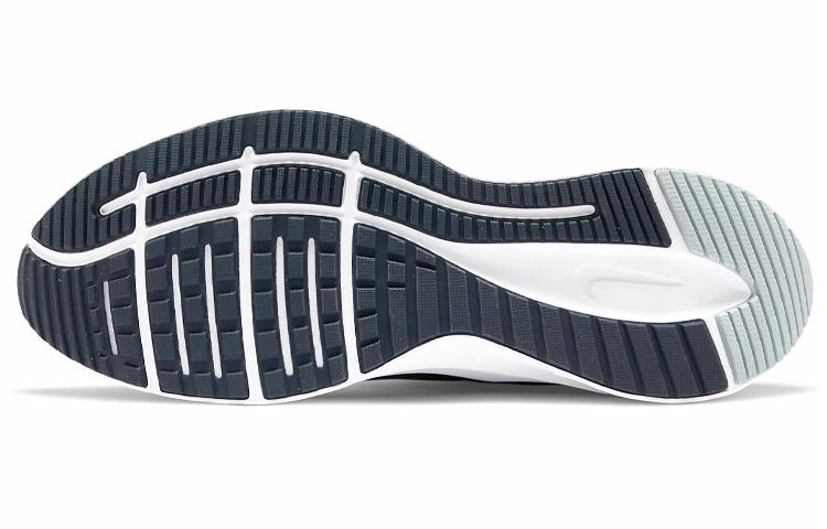 Nike Quest 3