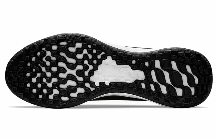 Nike REVOLUTION