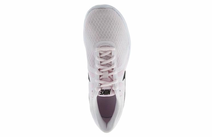 Nike REVOLUTION 4
