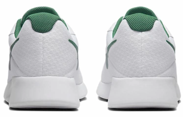 Nike Tanjun