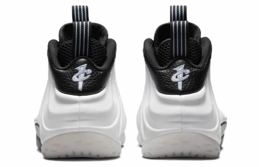 Nike Air Foamposite One "White and Black"