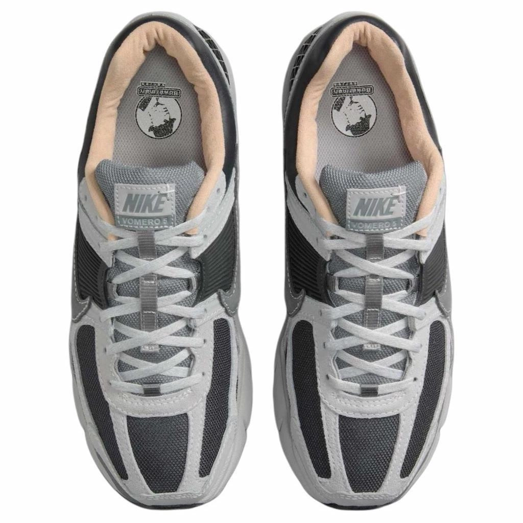 Nike Air Zoom Vomero 5