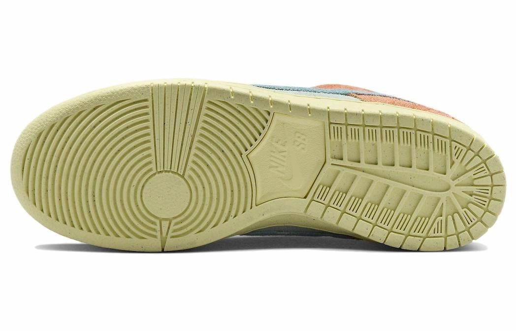 Nike Dunk SB "Orange and Emerald Rise"