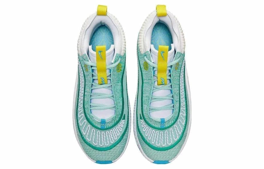Nike Cosmic Unity 3
