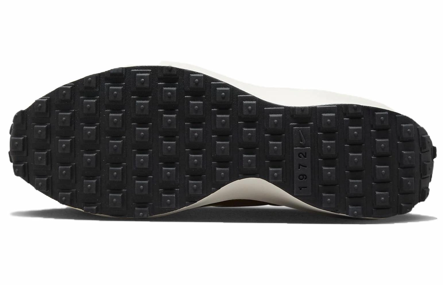 Nike Waffle Debut