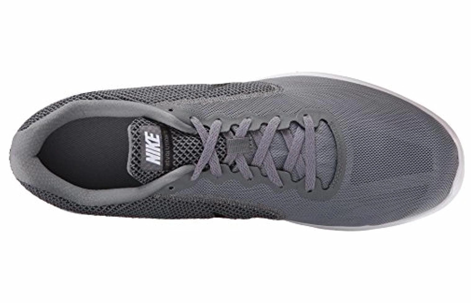 Nike REVOLUTION 3